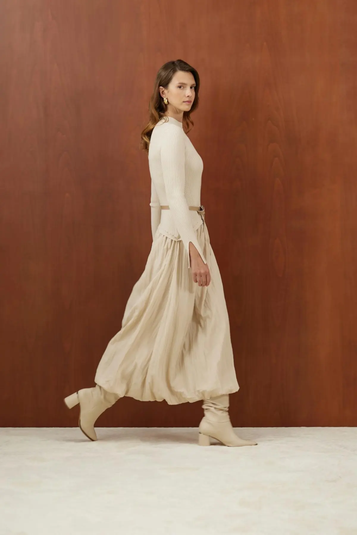 E26-D95 Knitted Parachute Dress - Image 4