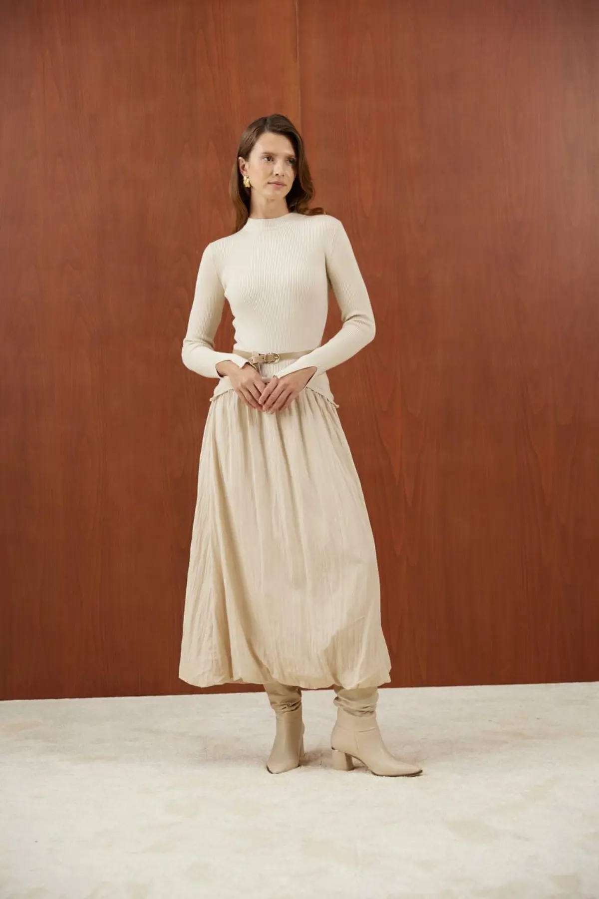 E26-D95 Knitted Parachute Dress - Image 5