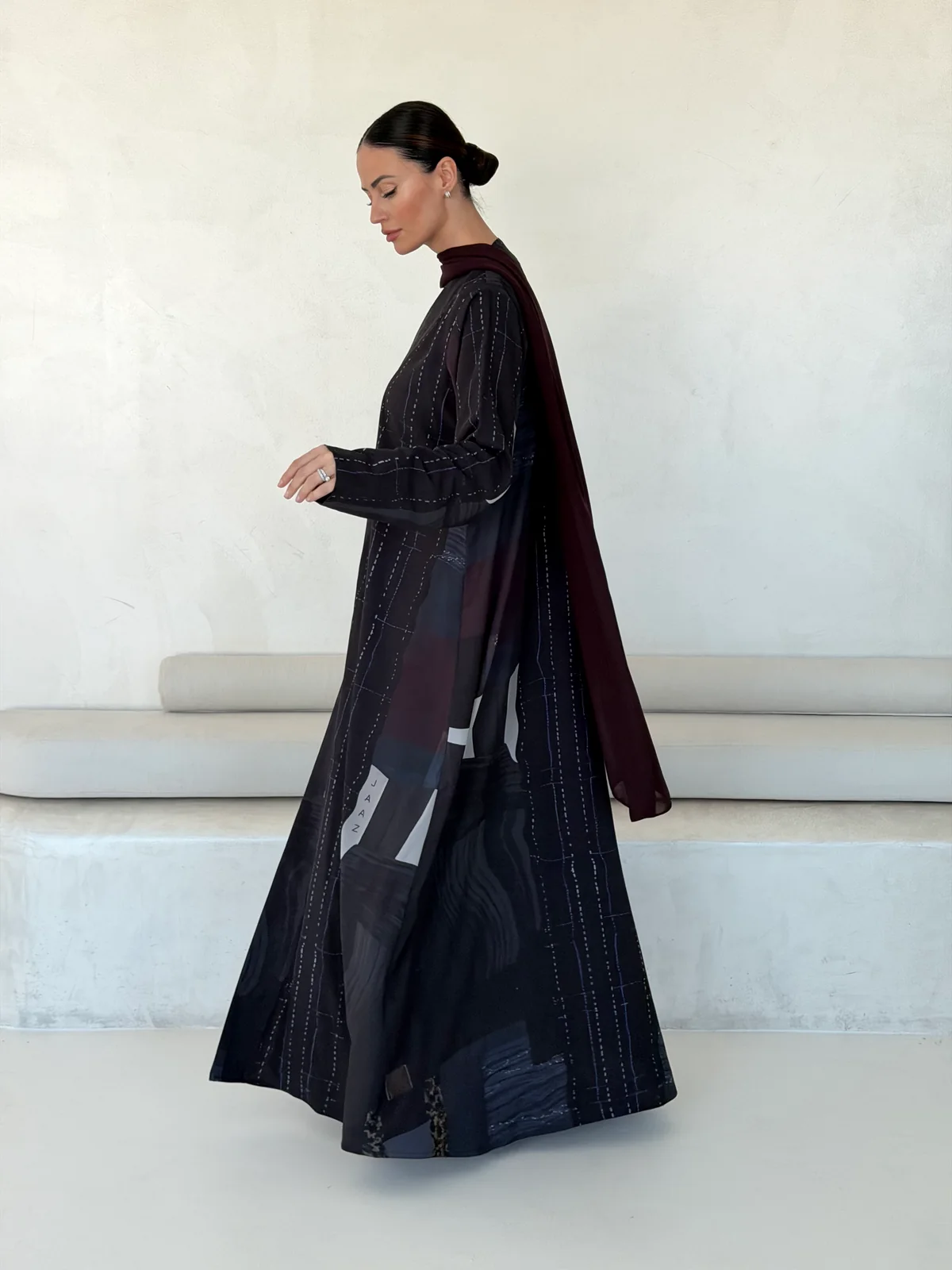 Dark Abaya with Contrasting Abstract Pattern in Ehsas crepe with a JAAZLINE-exclusive print - additional angle | JAAZLINE JZA26-18