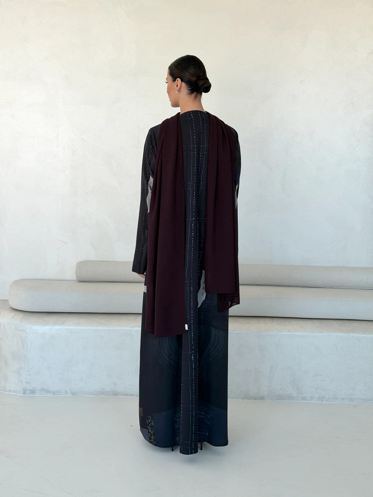 Dark Abaya with Contrasting Abstract Pattern in Ehsas crepe with a JAAZLINE-exclusive print - additional angle | JAAZLINE JZA26-18