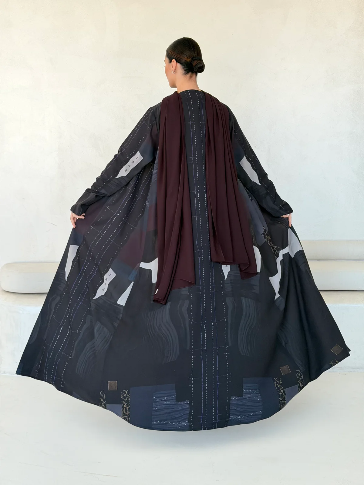 Dark Abaya with Contrasting Abstract Pattern in Ehsas crepe with a JAAZLINE-exclusive print - additional angle | JAAZLINE JZA26-18