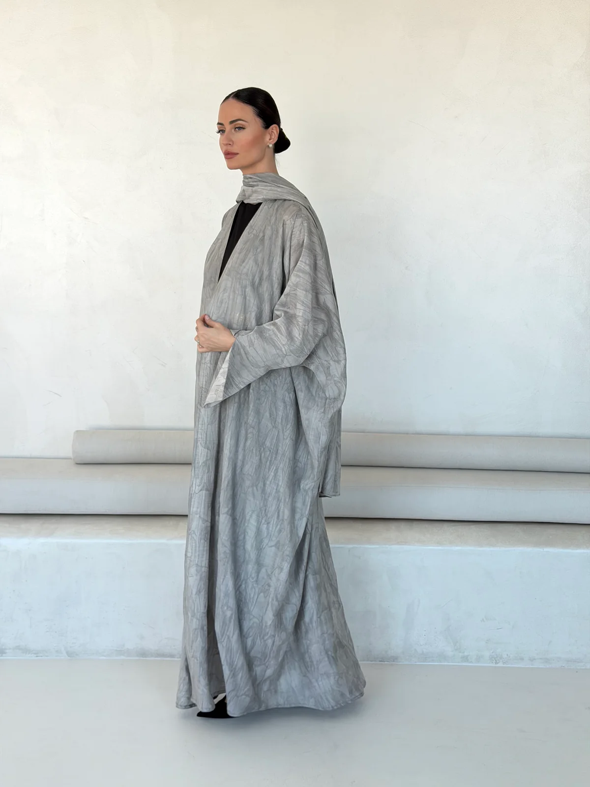 Light Grey Abaya with Abstract Pattern in Washed linen - additional angle | JAAZLINE JZA26-29